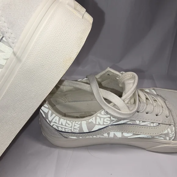 LAST CHANCE! Vans Old Skool Reflective Logo Platform Sneakers Wm 6.5 - Picture 13 of 16